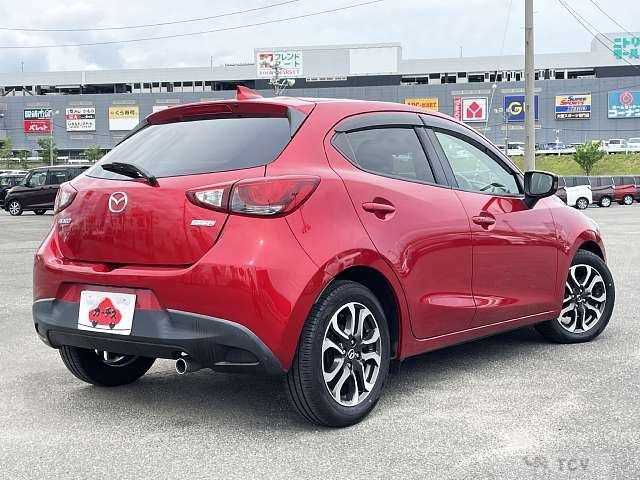2016 Mazda Demio