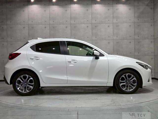 2017 Mazda Demio