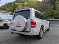2005 Mitsubishi Pajero