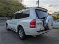 2005 Mitsubishi Pajero
