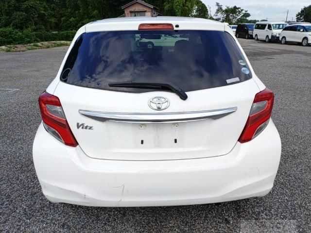 2015 Toyota Vitz