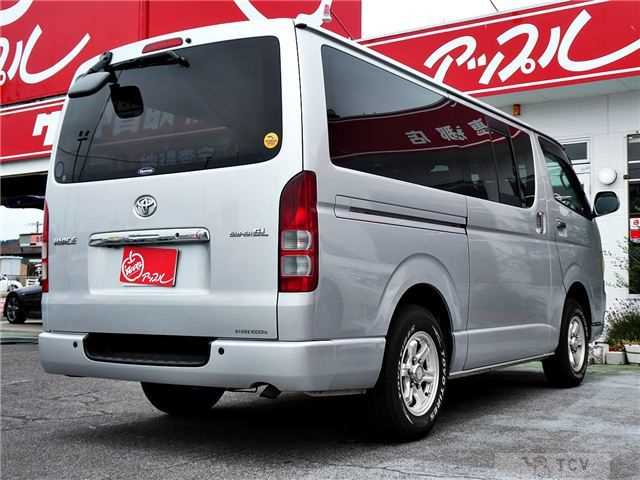 2005 Toyota Hiace
