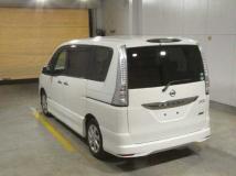 2013 Nissan Serena