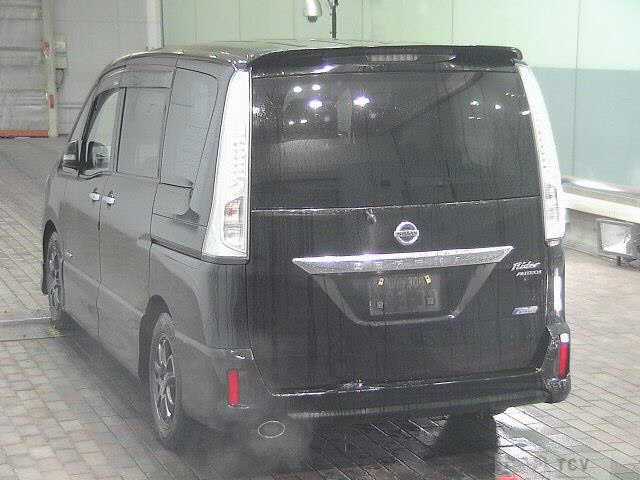 2013 Nissan Serena