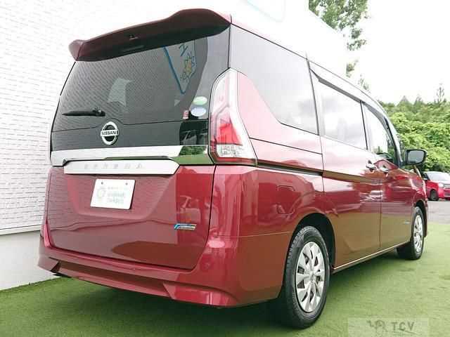 2017 Nissan Serena