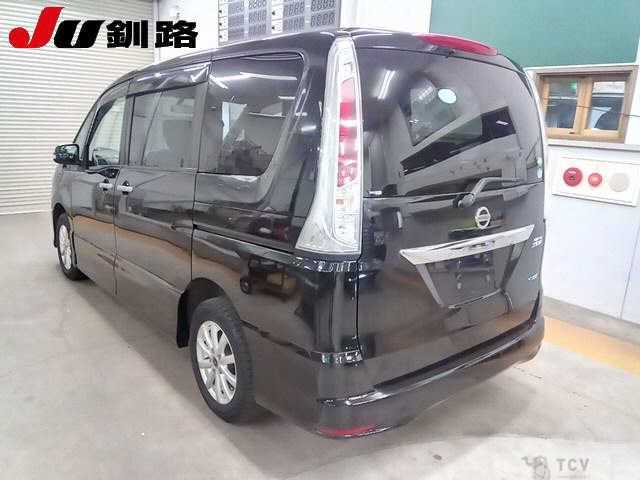 2013 Nissan Serena