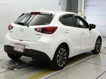 2016 Mazda Demio