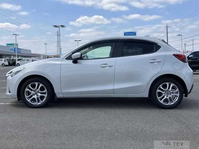 2017 Mazda Demio