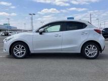 2017 Mazda Demio