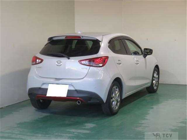2018 Mazda Demio