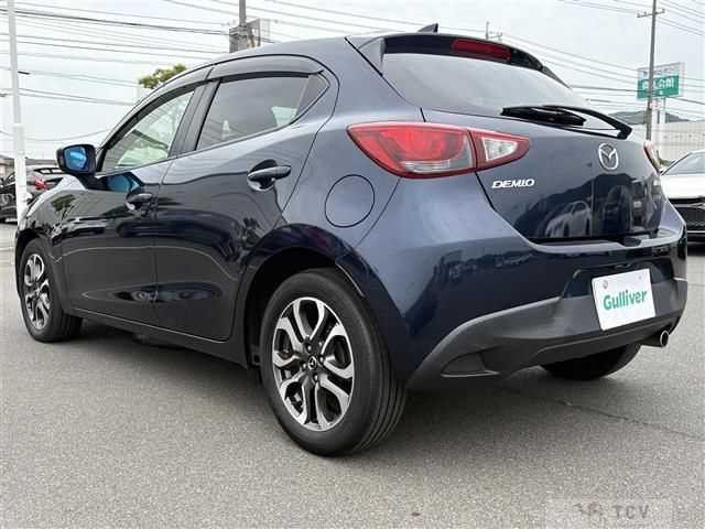 2016 Mazda Demio