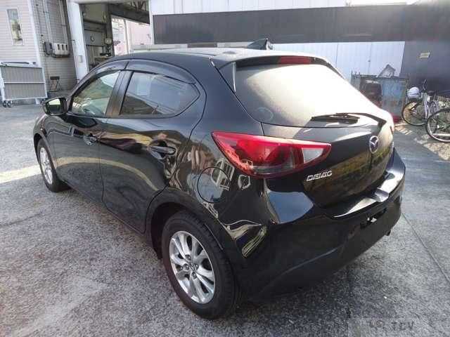 2016 Mazda Demio