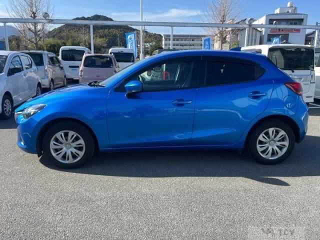 2017 Mazda Demio