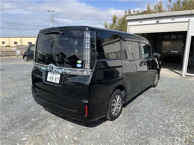 2014 Toyota Voxy