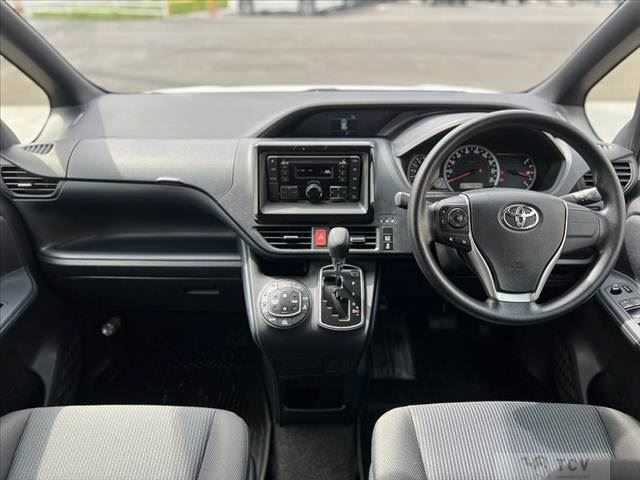 2016 Toyota Voxy