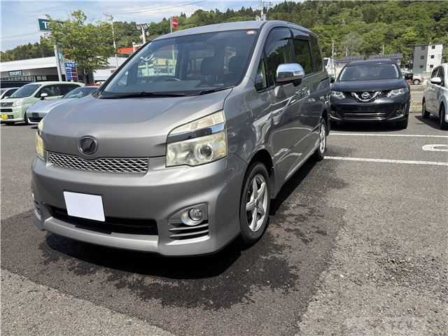 2013 Toyota Voxy