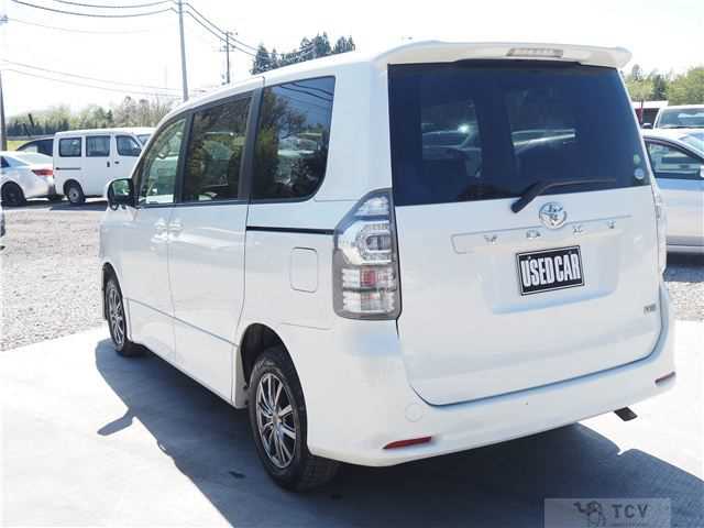 2012 Toyota Voxy