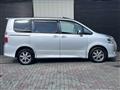 2008 Toyota Noah