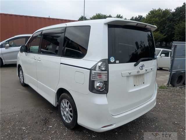 2007 Toyota Voxy