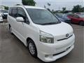 2007 Toyota Voxy