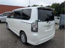 2007 Toyota Voxy