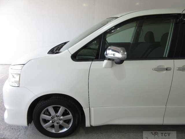 2009 Toyota Voxy