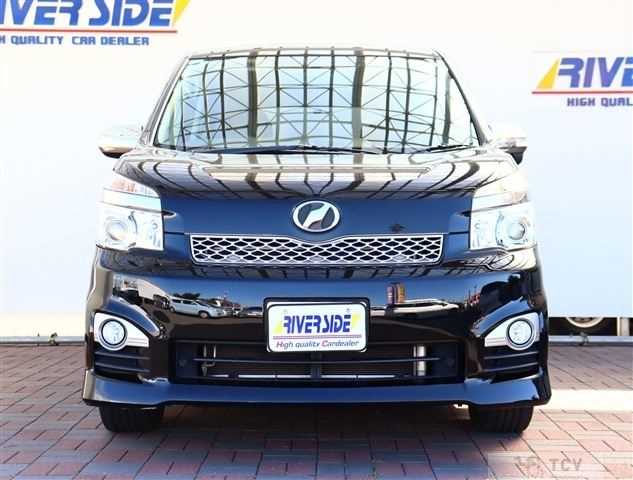 2013 Toyota Voxy