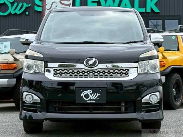 2012 Toyota Voxy