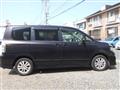2013 Toyota Voxy