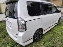 2011 Toyota Voxy
