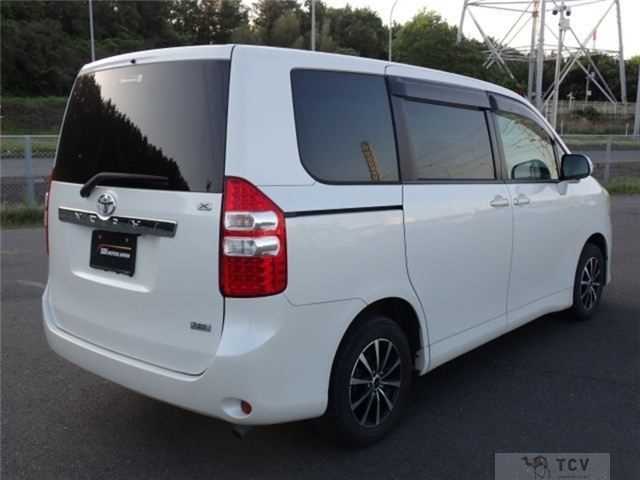2011 Toyota Noah