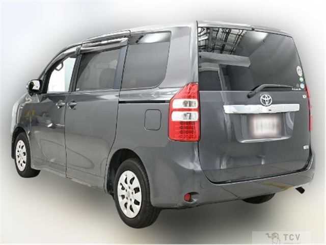 2013 Toyota Noah