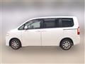 2013 Toyota Noah