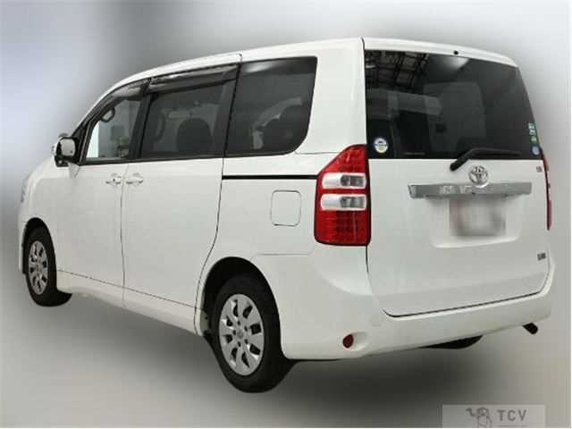 2013 Toyota Noah