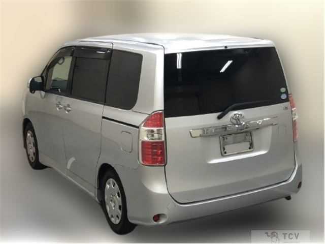 2009 Toyota Noah