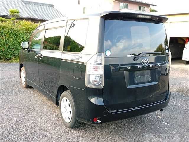 2009 Toyota Voxy