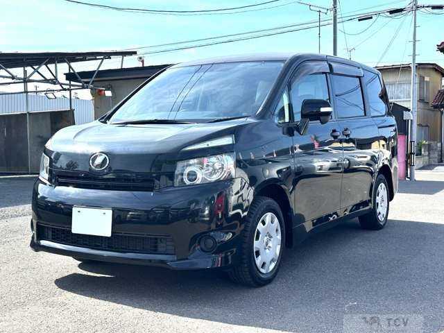 2009 Toyota Voxy
