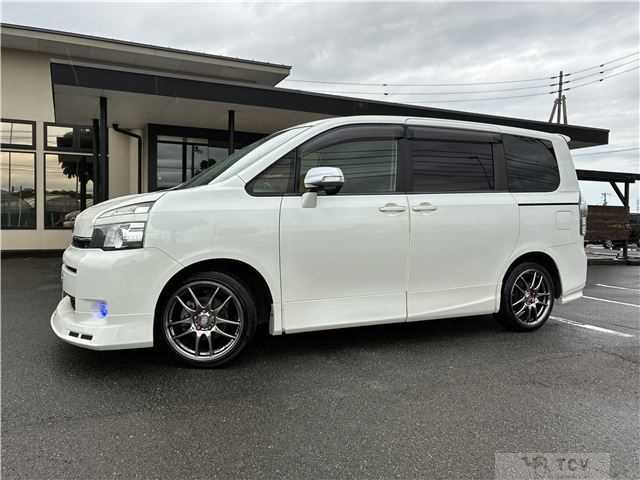 2010 Toyota Voxy
