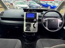 2013 Toyota Noah