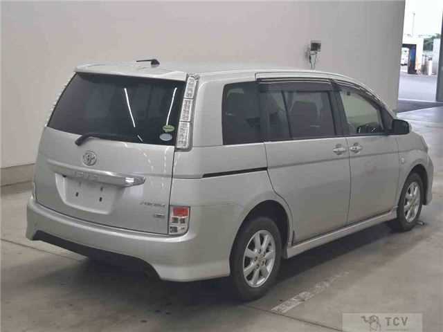 2013 Toyota Isis