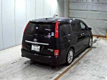 2010 Toyota Isis