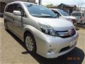 2013 Toyota Isis