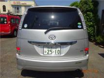 2013 Toyota Isis