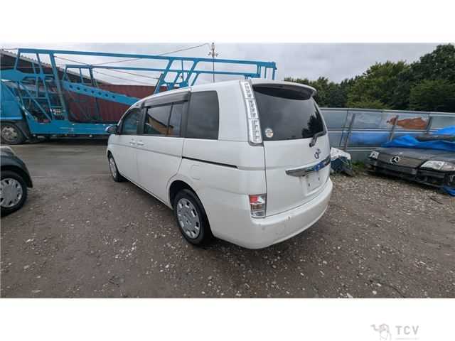 2014 Toyota Isis
