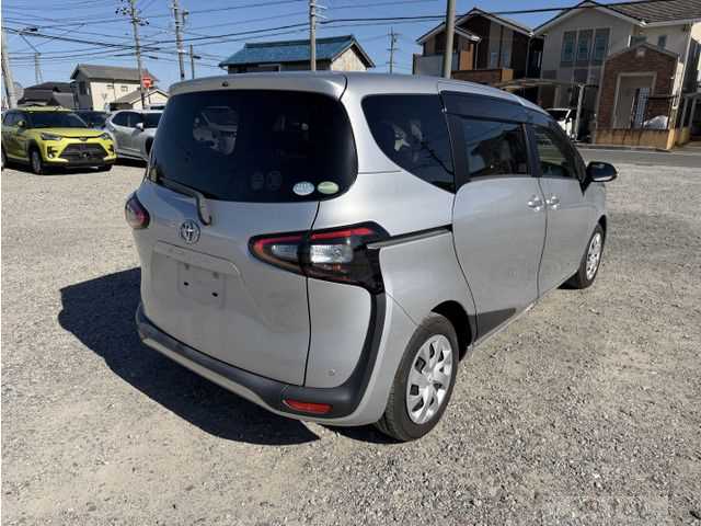 2016 Toyota Sienta