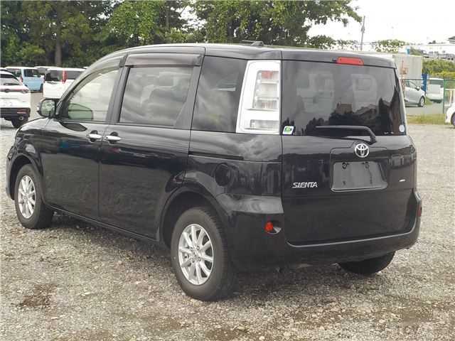 2013 Toyota Sienta