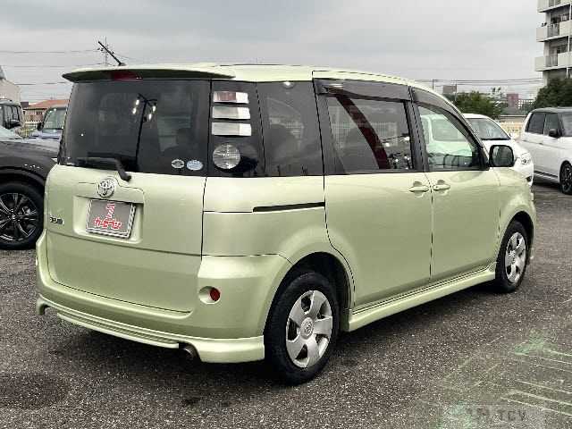 2009 Toyota Sienta