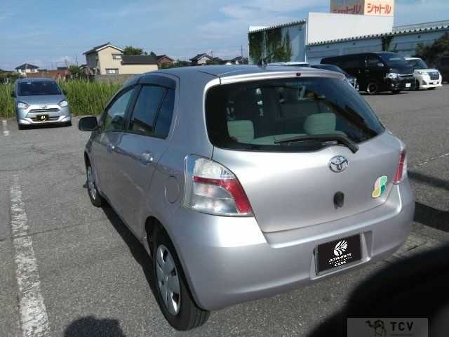 2005 Toyota Vitz