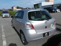 2005 Toyota Vitz
