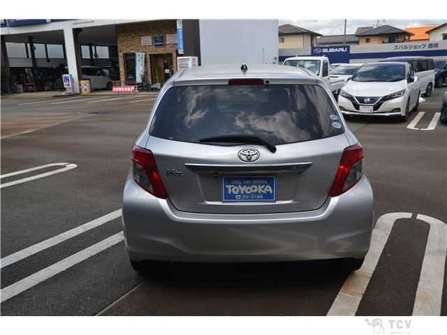 2011 Toyota Vitz